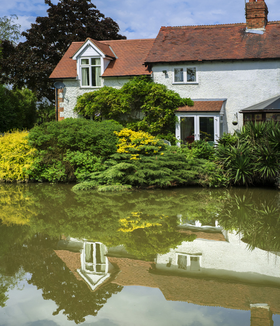 lakefront homes