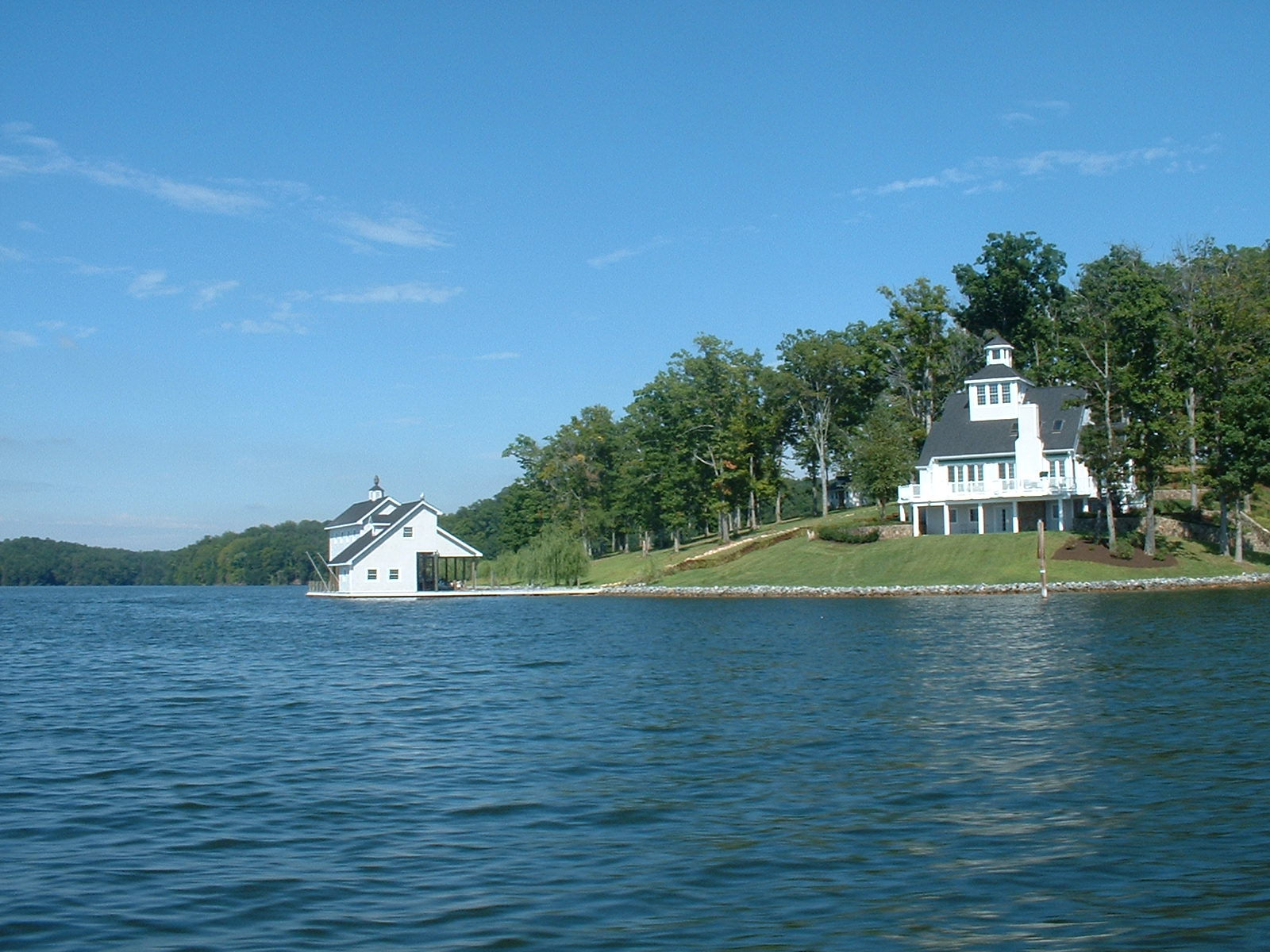 waterfront house in smith mountain lake