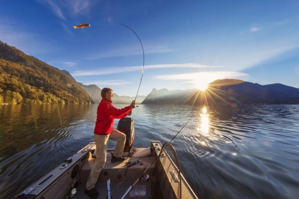 Fishing in Smith Mountain Lake