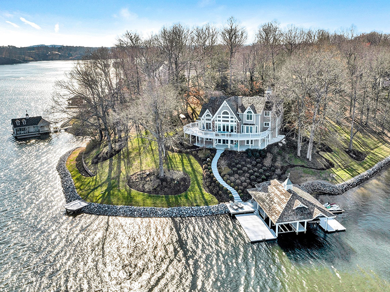 Navigating The Smith Mountain Lake Real Estate Market As a First-Time Luxury Homebuyer