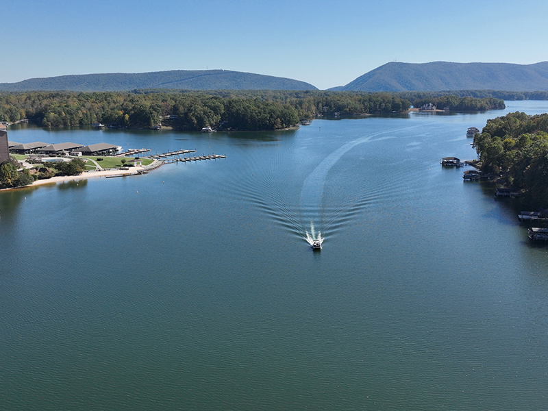 Navigating The Smith Mountain Lake Real Estate Market As a First-Time Luxury Homebuyer