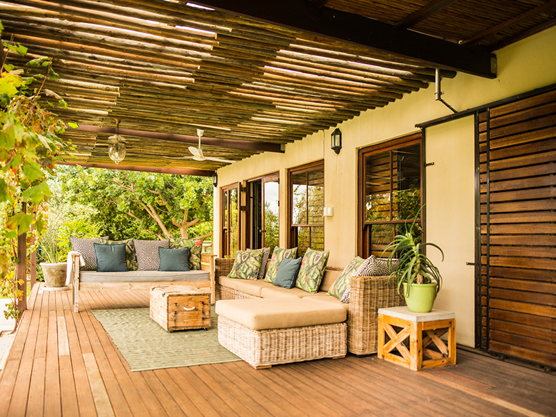 The Role Of Curb Appeal In Buying And Selling Smith Mountain Lake Luxury Homes