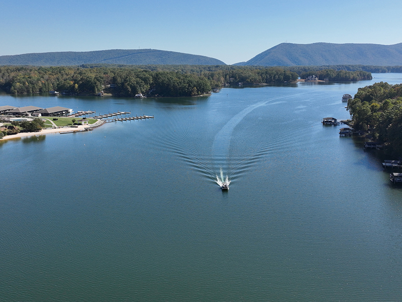Why So Many Get Hooked on the Boating Life in Smith Mountain Lake